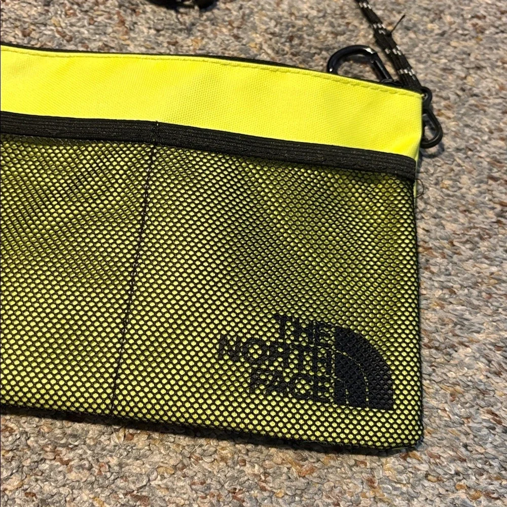 The North Face China Airlines Amenity Toiletry Bag